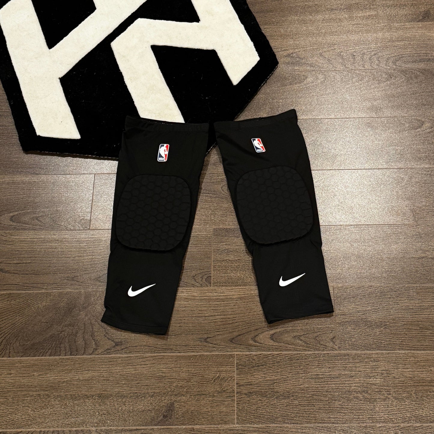 Elite Pro Black Compression Knee Sleeve